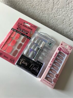 L.A. Colors Pink and White Nail Tips & Wraps Set